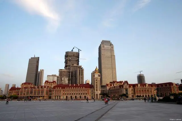 漫步在餐饮世界_漫步意大利西餐厅_漫步庭院餐厅怎么样