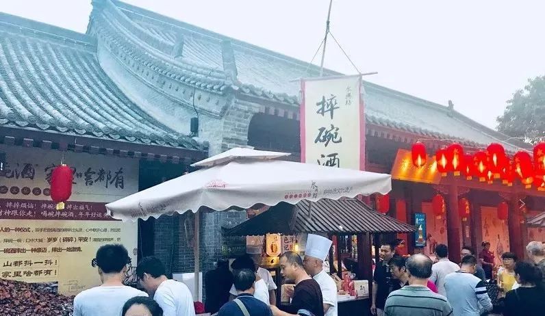 大唐国际有什么好吃的_大唐国际美食攻略路线_大唐美食城
